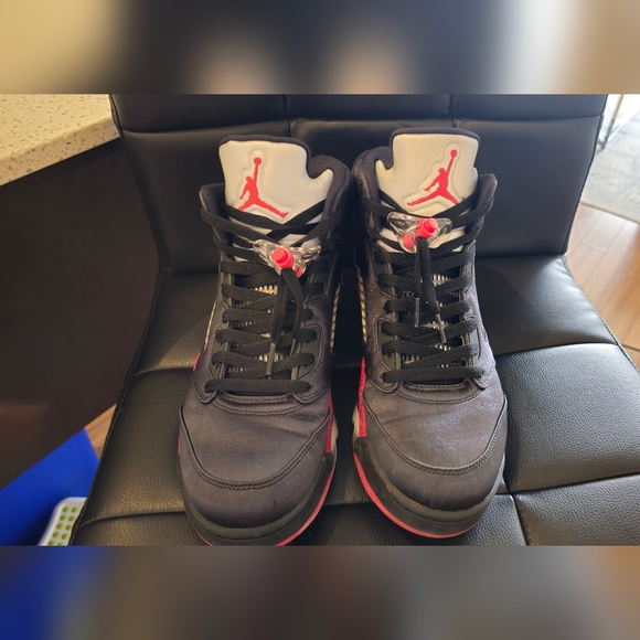Jordan 5 Retro - Satin Bred - 10.5 - Picture 3 of 3
